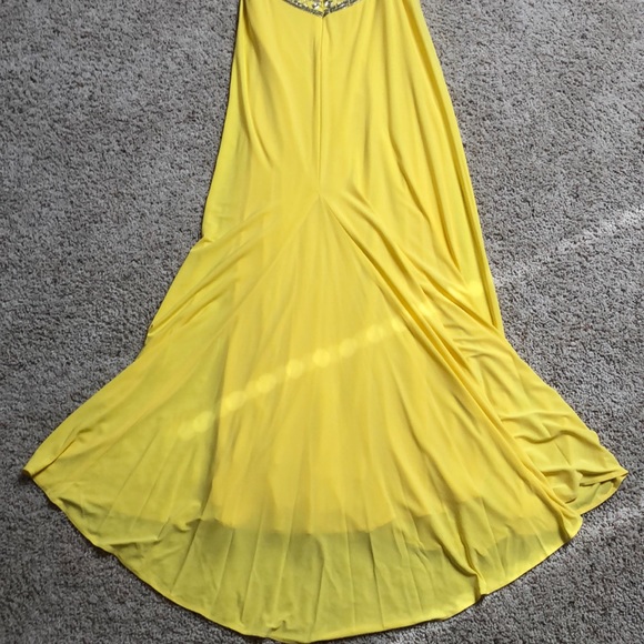 Yellow Cache Formal Dress - Picture 5 of 9